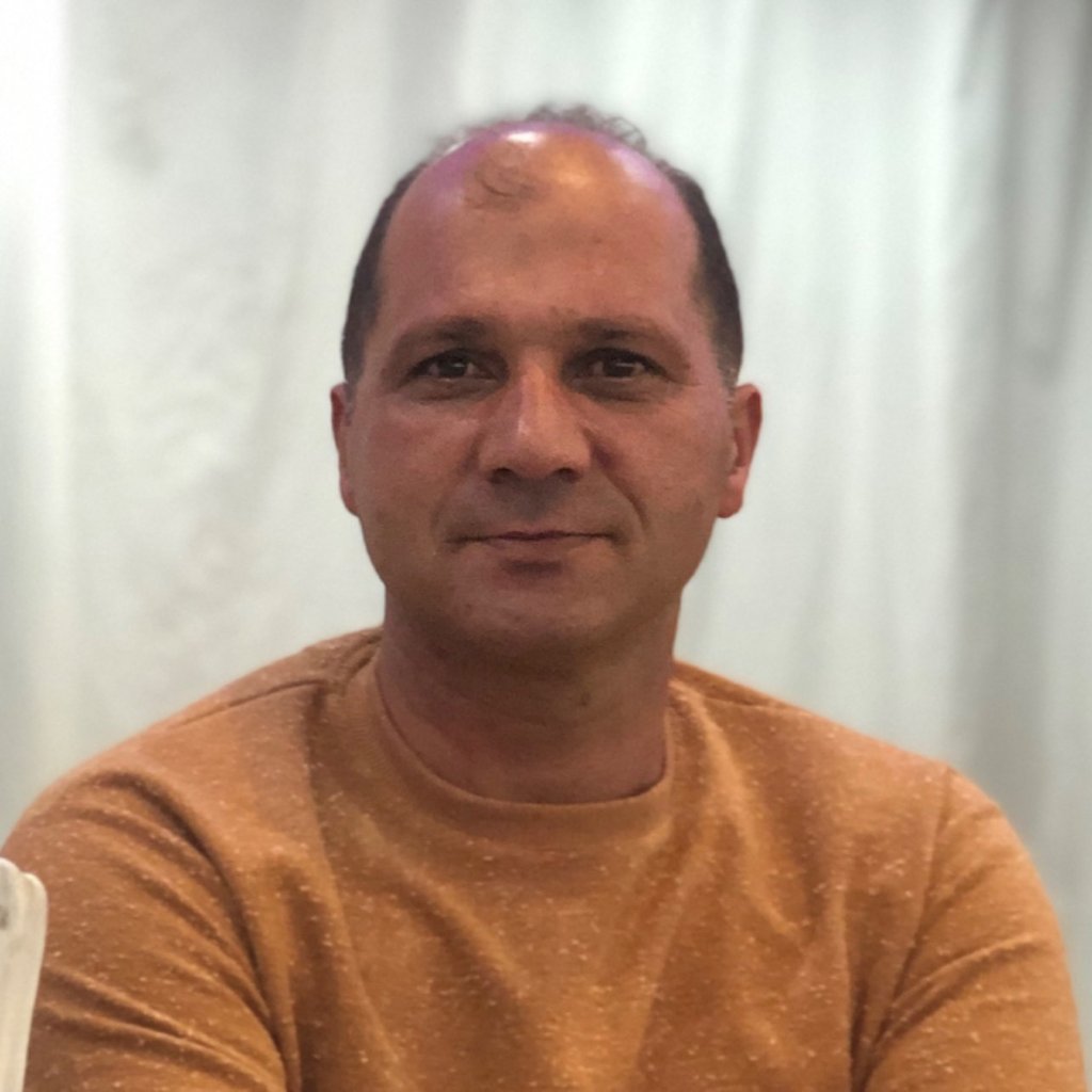 تصویر پروفایل میزبان