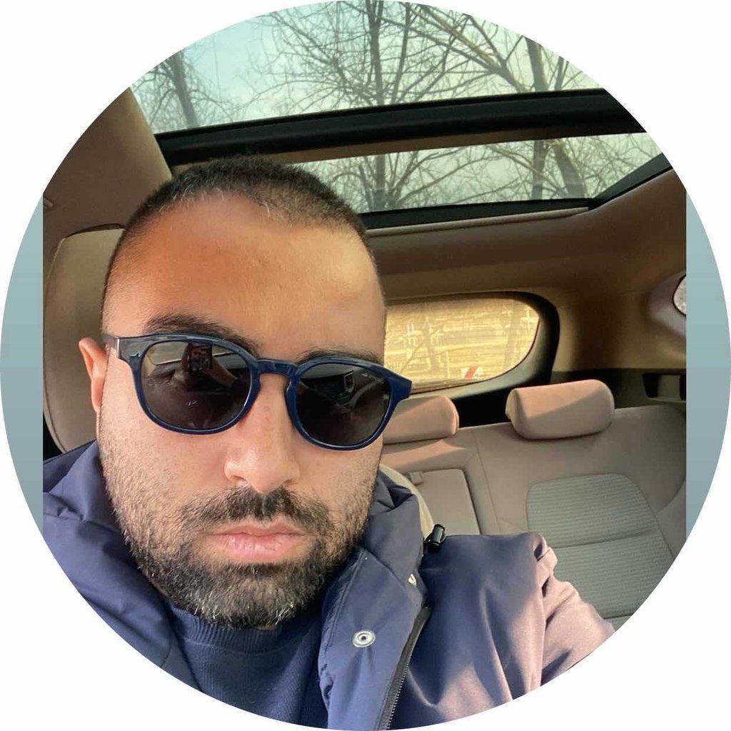 تصویر پروفایل میزبان