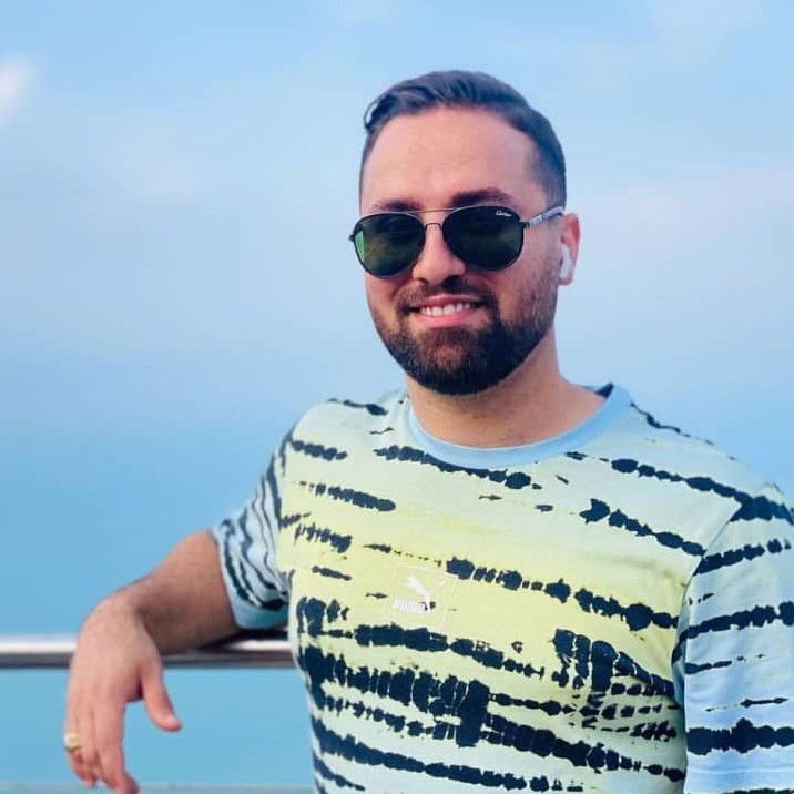 تصویر پروفایل میزبان