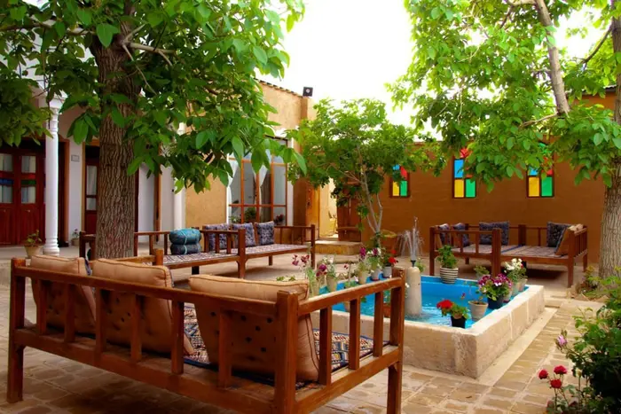 بوم گردی نی چشمه - واحد گوشواره