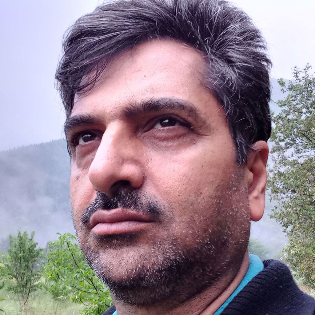 تصویر پروفایل میزبان