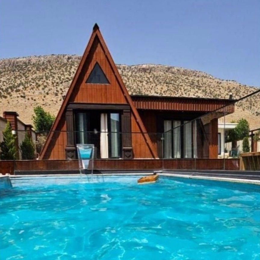 تصویر پروفایل میزبان