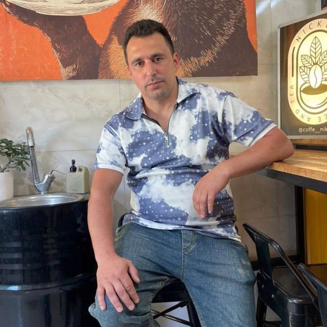 تصویر پروفایل میزبان