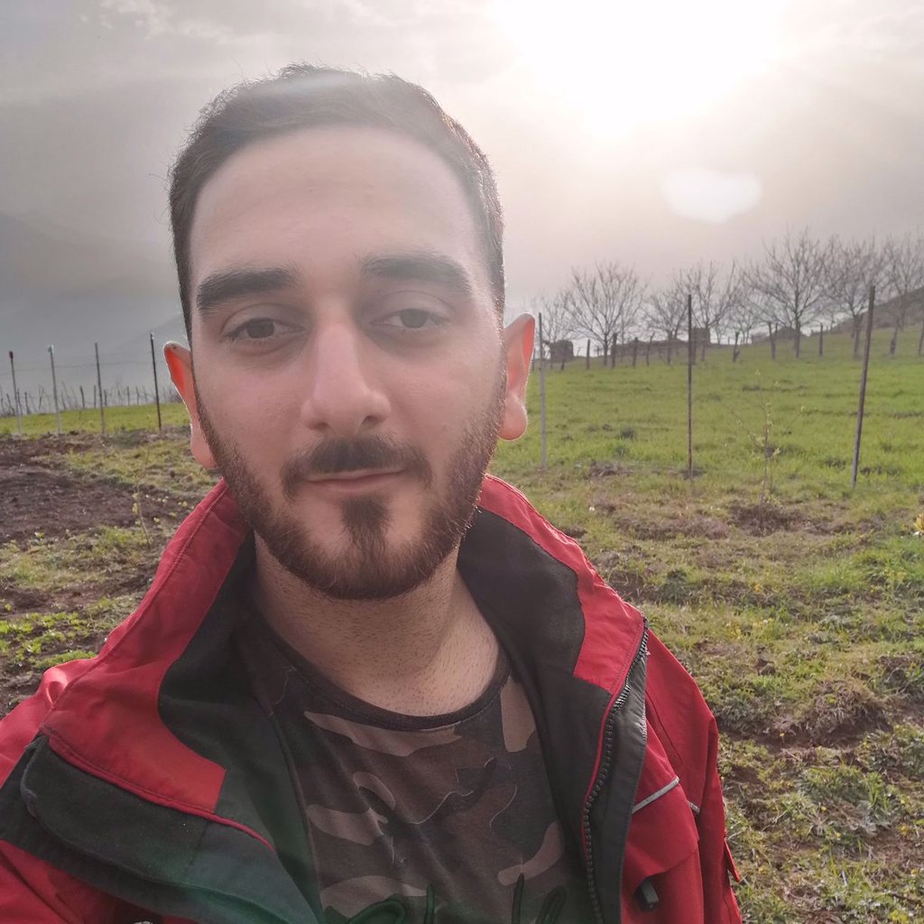 تصویر پروفایل میزبان