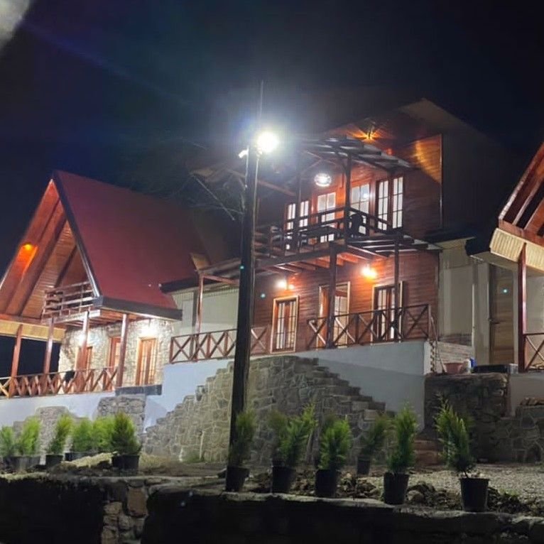 تصویر پروفایل میزبان