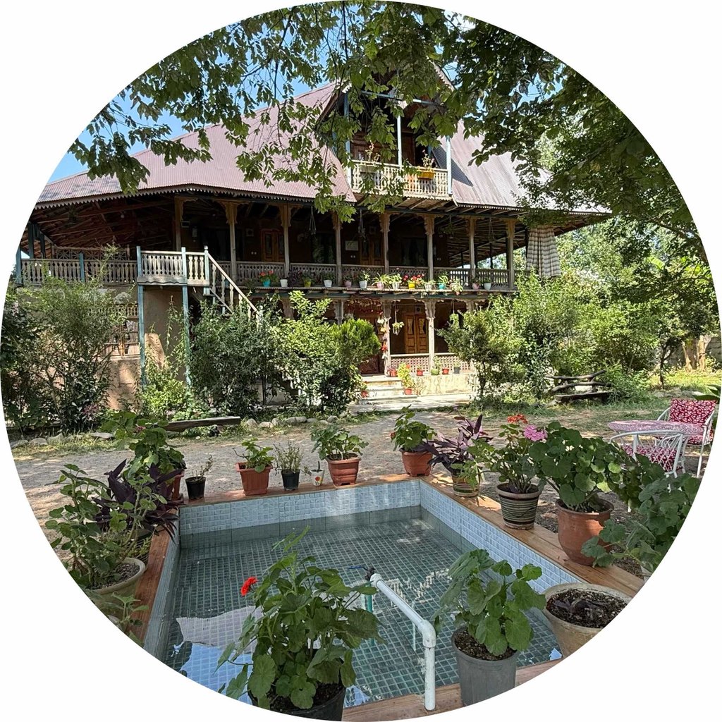 تصویر پروفایل میزبان