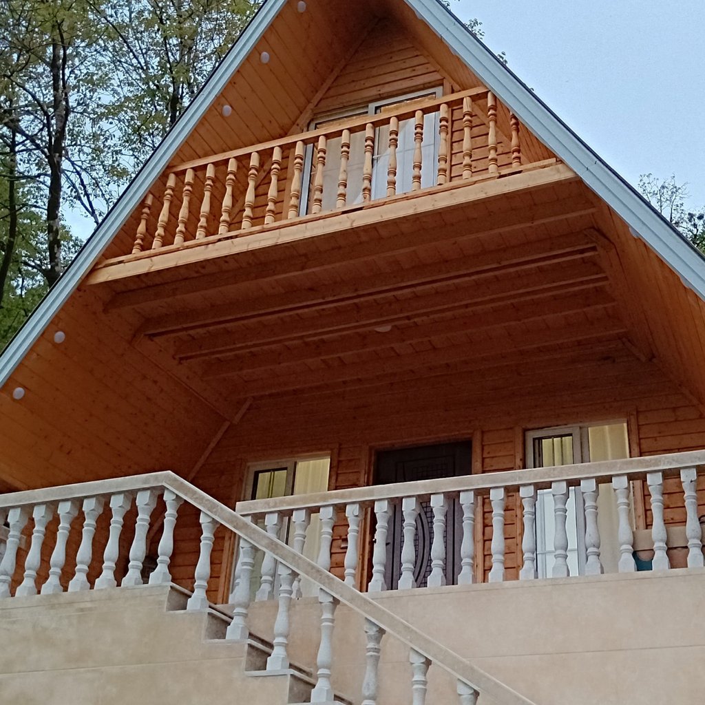 تصویر پروفایل میزبان