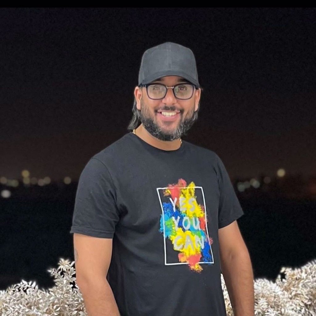 تصویر پروفایل میزبان