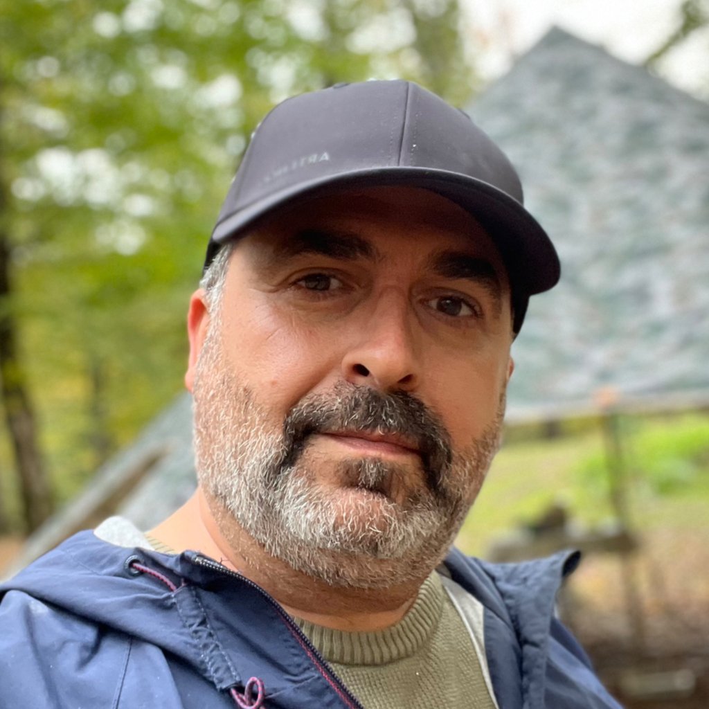 تصویر پروفایل میزبان