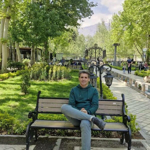 تصویر پروفایل میزبان