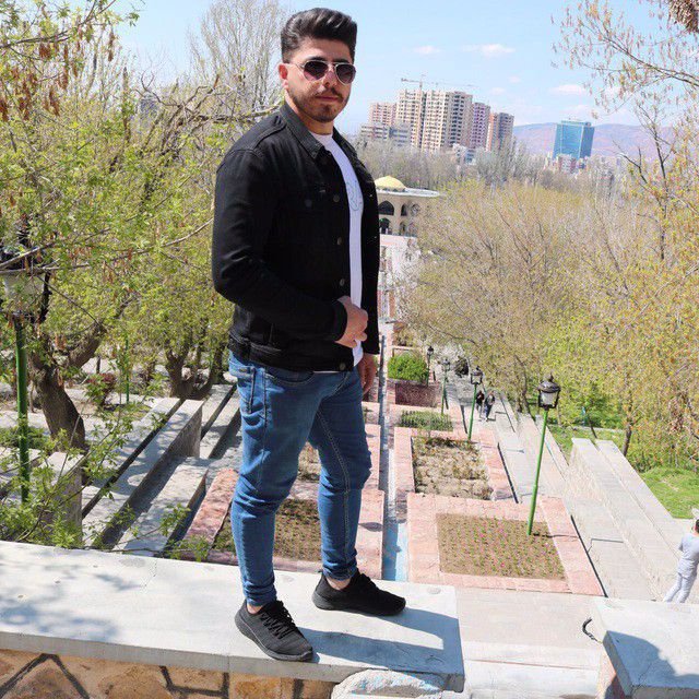 تصویر پروفایل میزبان