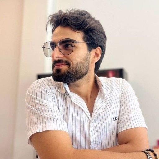 تصویر پروفایل میزبان