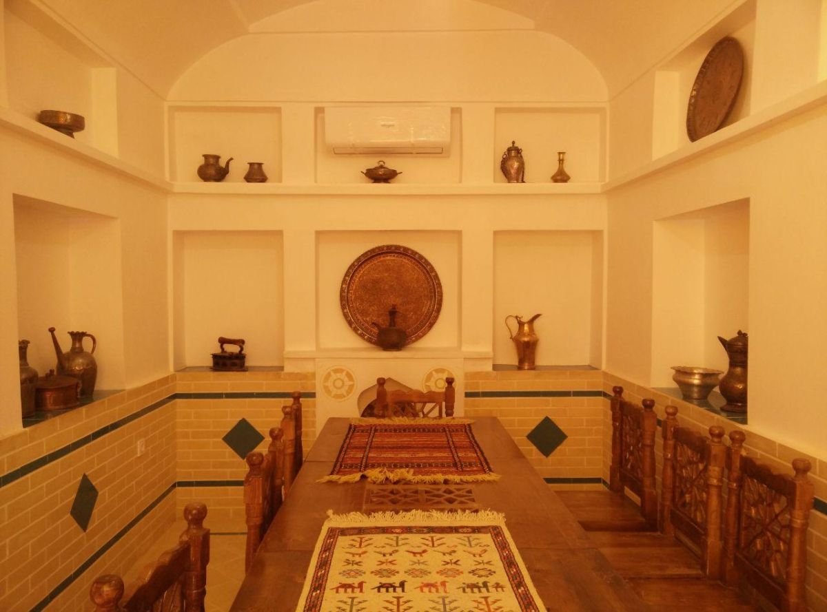 اقامتگاه سنتی انار - تریپل بدون ظرفیت اضافه