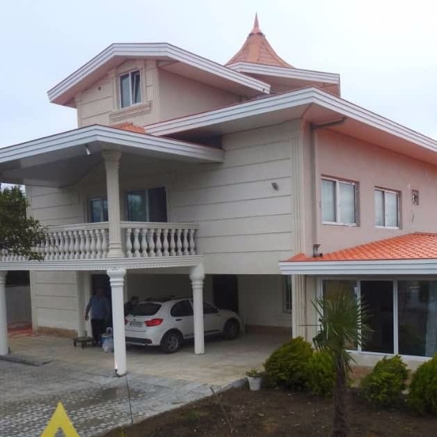 تصویر پروفایل میزبان