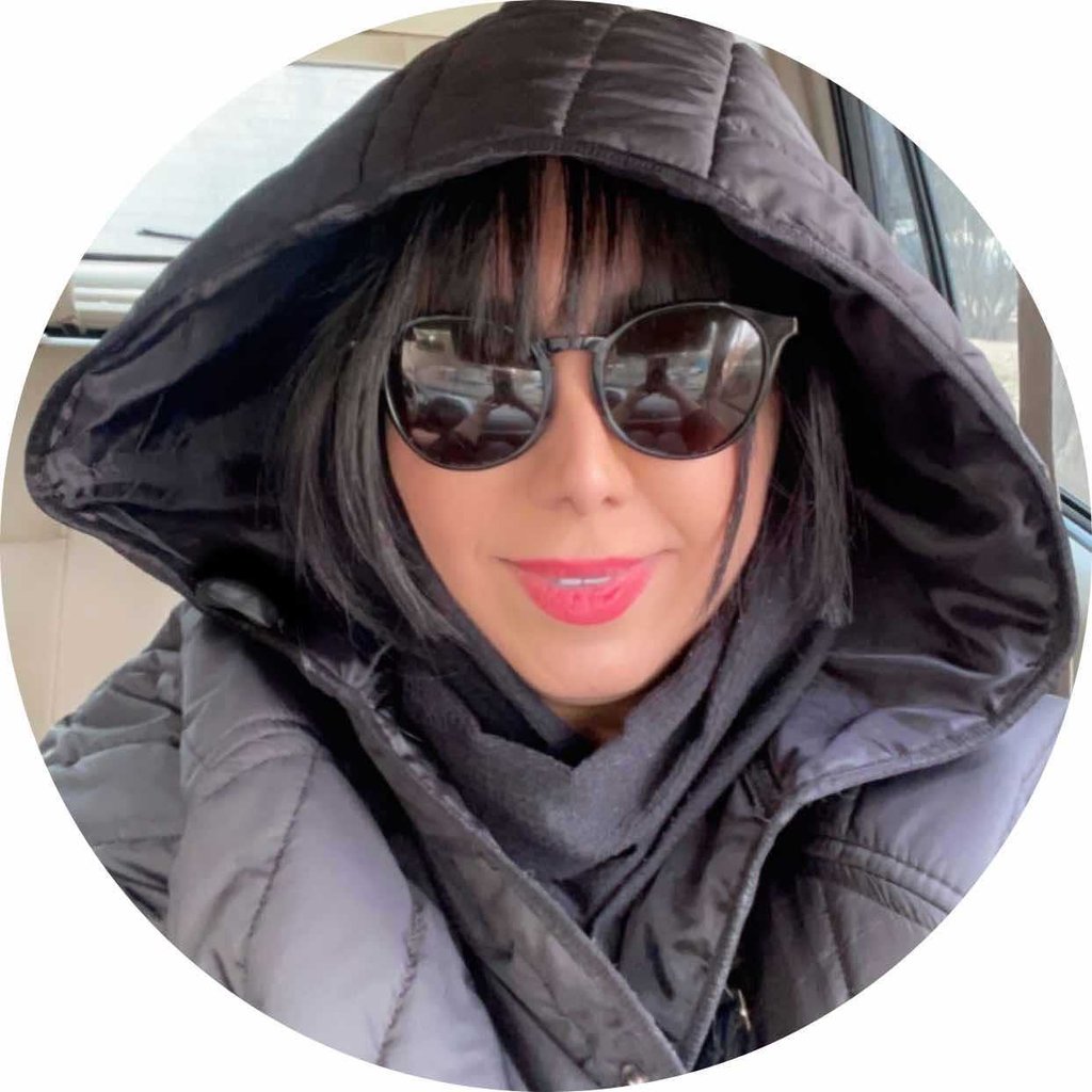 تصویر پروفایل میزبان