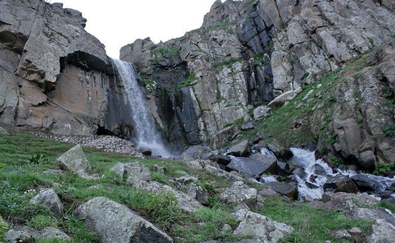 آبشار-ورزان.jpg
