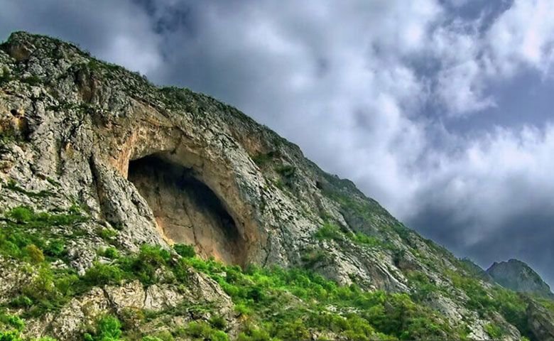 غار-اسپهبد-خورشید-کجاست؟.jpg