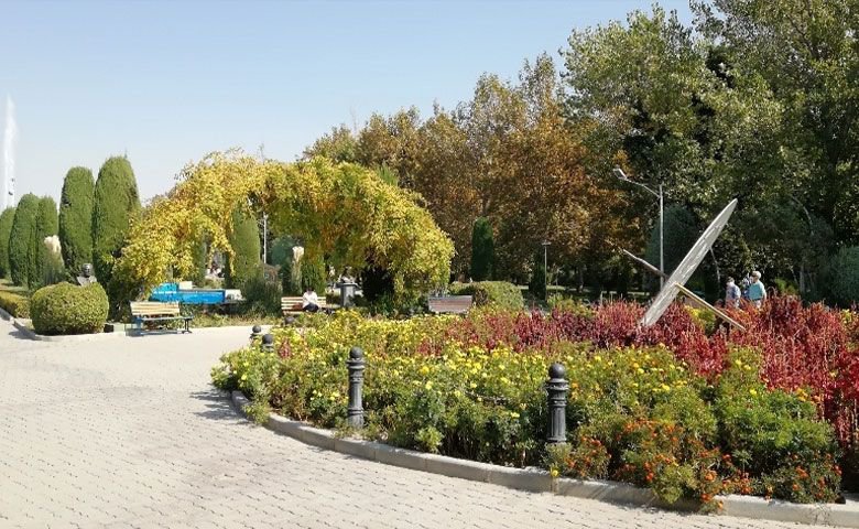 جاهای-دیدنی-اطراف-پارک-لاله-تهران.jpg