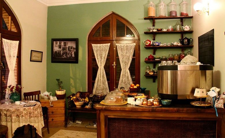 کافه‌گردی-در-قهوه‌خانه‌های-سنتی.jpg
