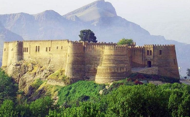 معماری قلعه فلک‌الافلاک خرم‌آباد