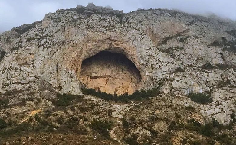 معرفی-غار-اسپهبد-خورشید.jpg