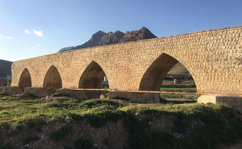 پل شاپوری یا پل شکسته خرم‌آباد