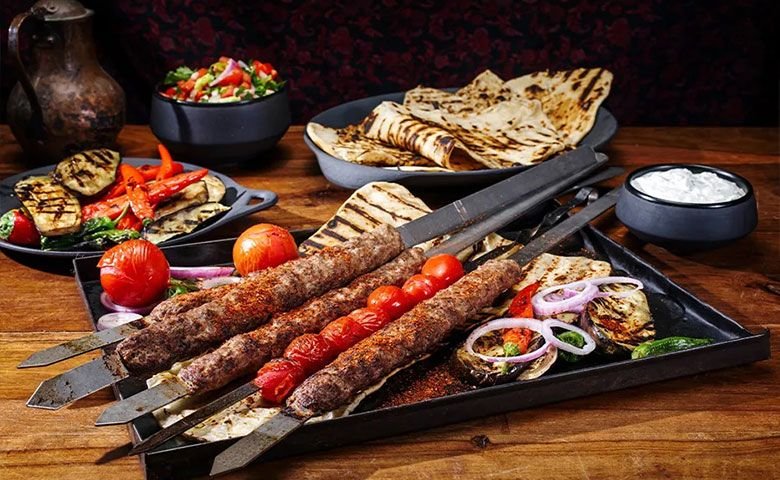رستوران‌های-بازار-بزرگ-تهران.jpg