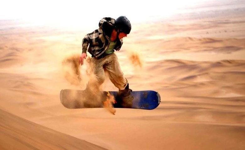 تخته سواری بر روی شن